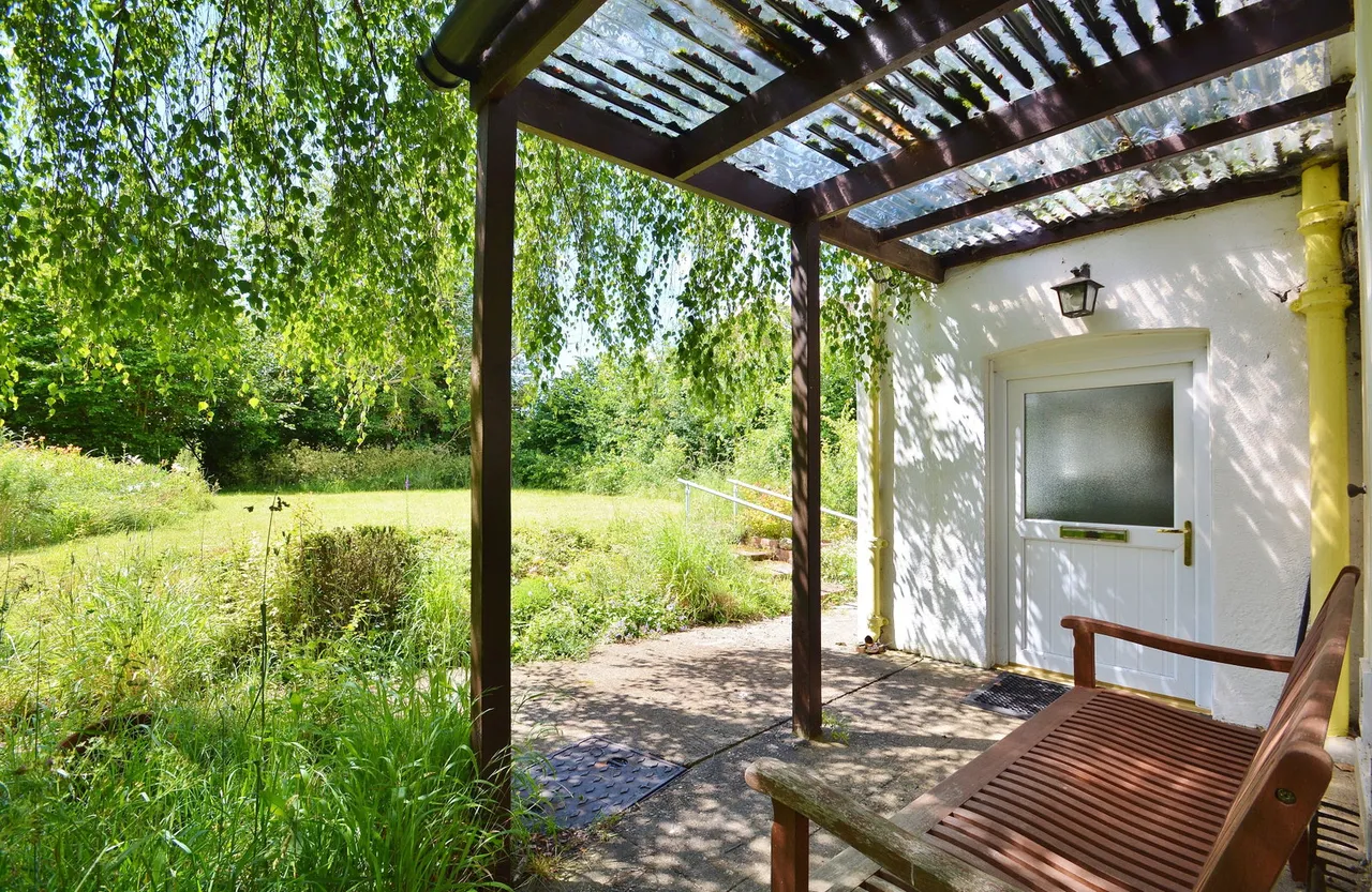 Worminghall Road, Oakley, photo 2
