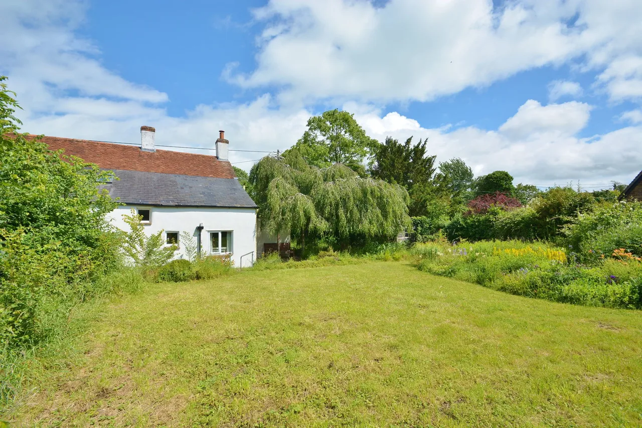Worminghall Road, Oakley, photo 17