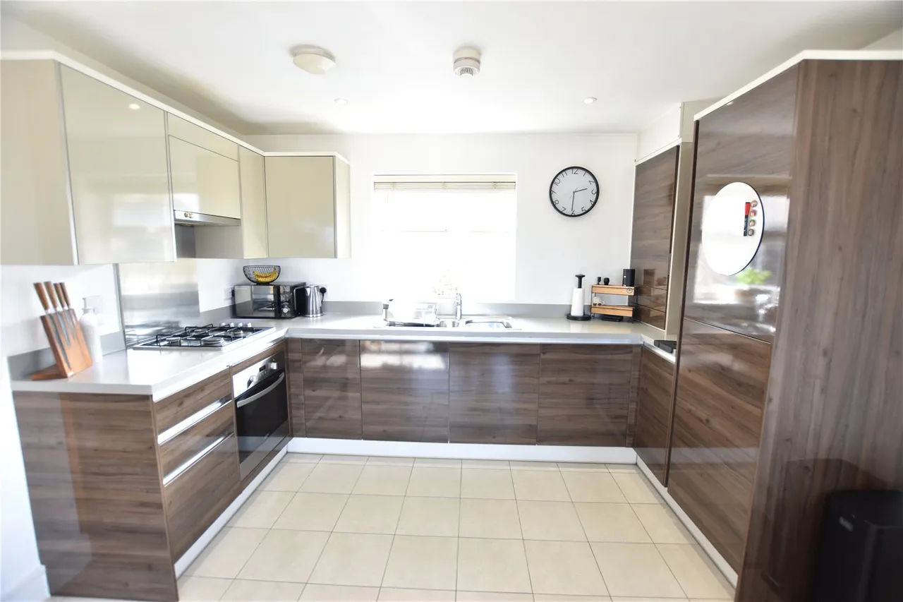 Kenley Place, Farnborough, Hampshire, GU14 6FU, photo 3