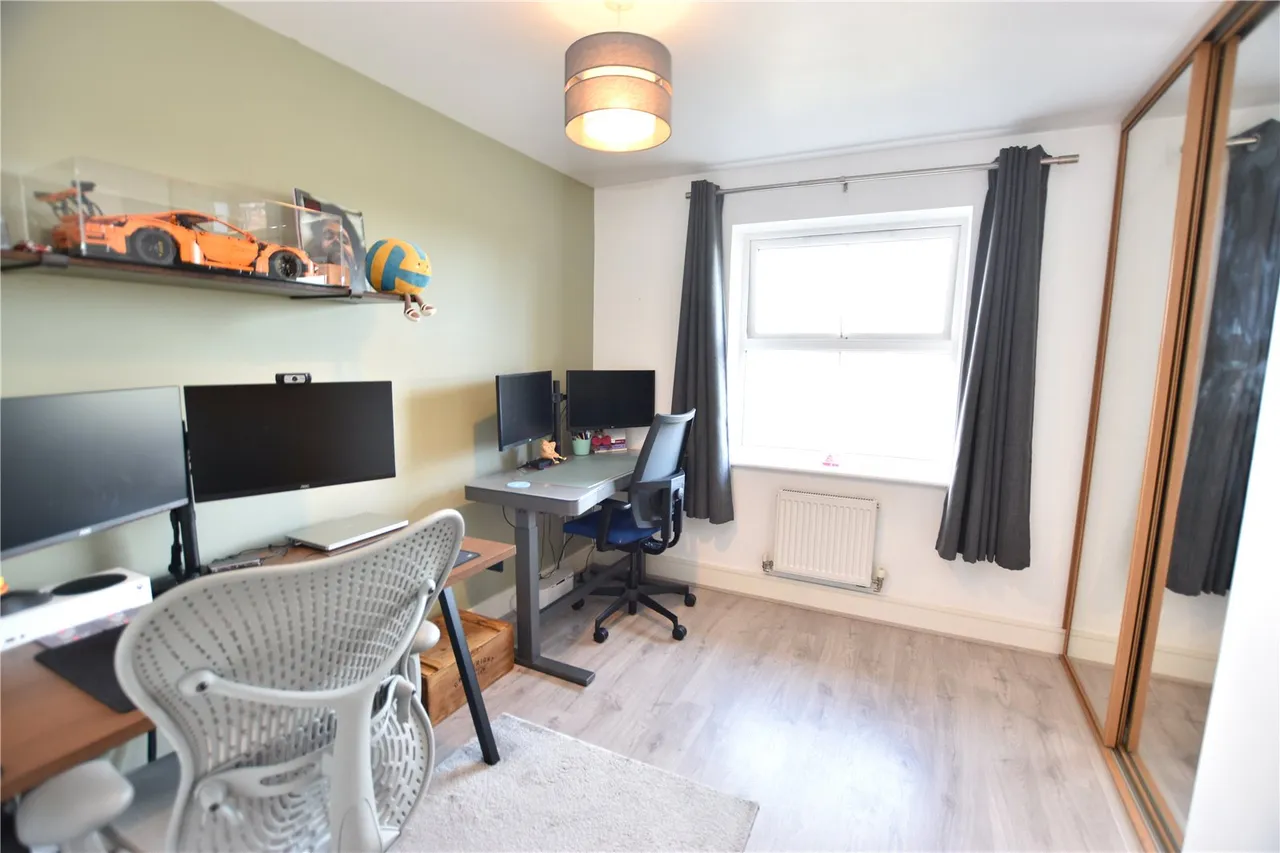 Kenley Place, Farnborough, Hampshire, GU14 6FU, photo 4