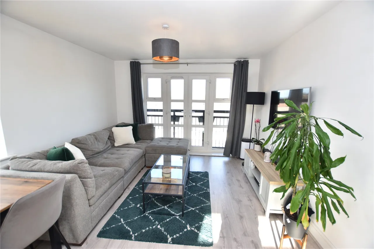 Kenley Place, Farnborough, Hampshire, GU14 6FU, photo 9