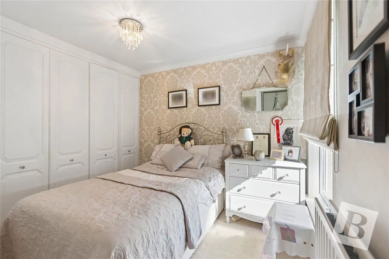 Catherine Road, Gidea Park, RM2, photo 10