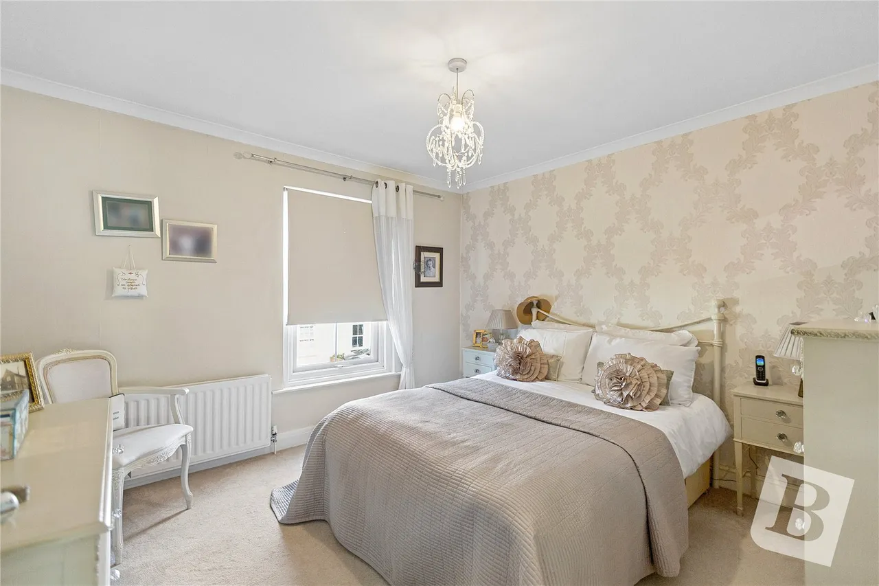 Catherine Road, Gidea Park, RM2, photo 9