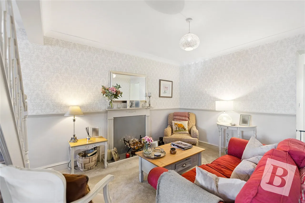 Catherine Road, Gidea Park, RM2, photo 4