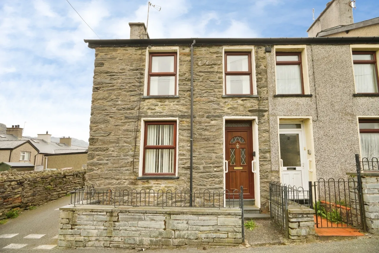 2 bed house for sale, Holland View, Blaenau Ffestiniog, LL41