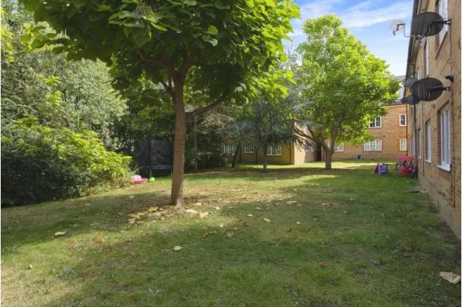 Aspen Vale, Whyteleafe, CR3, photo 14