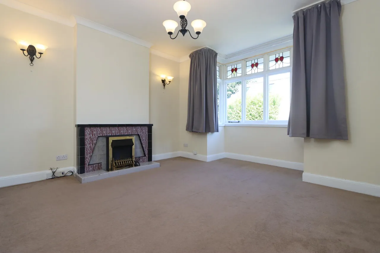 The Crescent, Hagley, Stourbridge, photo 3