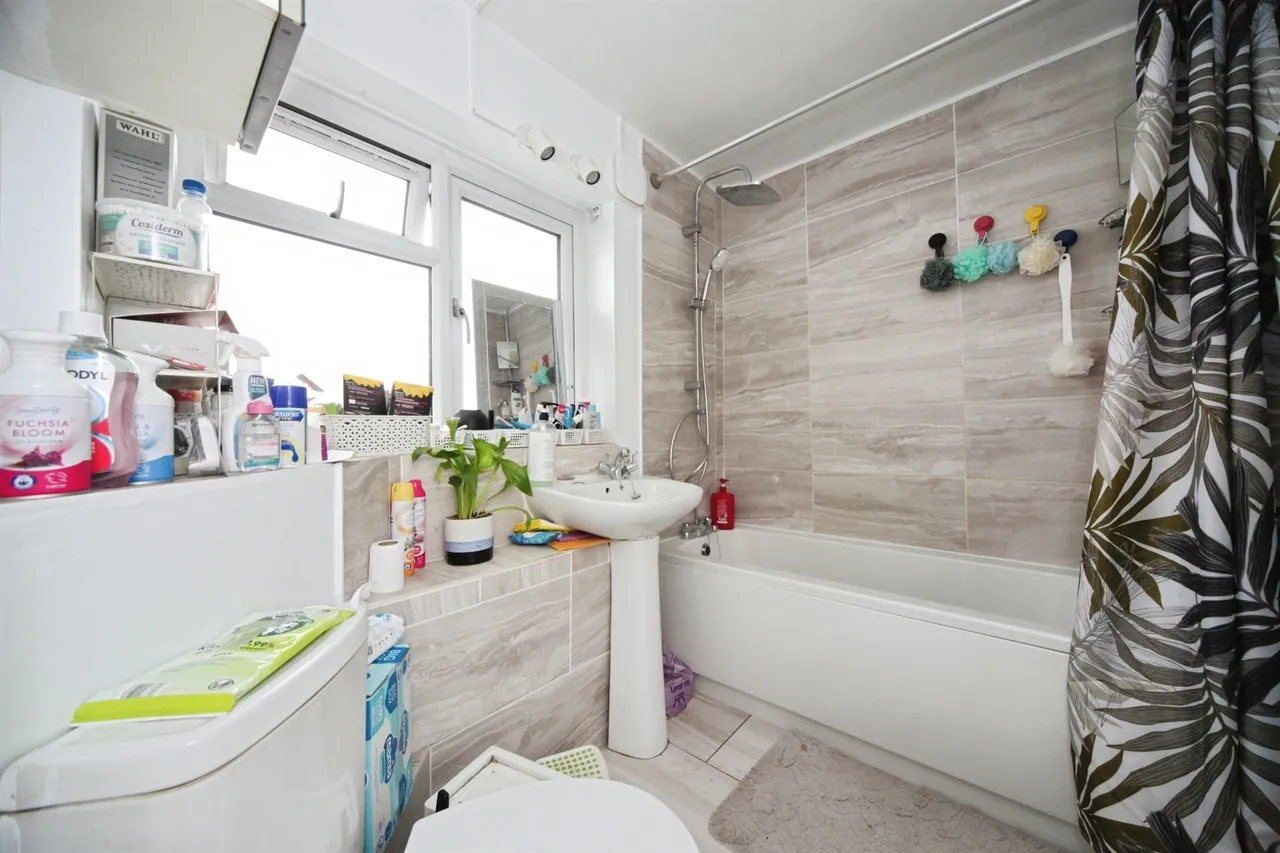 Grasmere Walk, Houghton Regis, DUNSTABLE, photo 8
