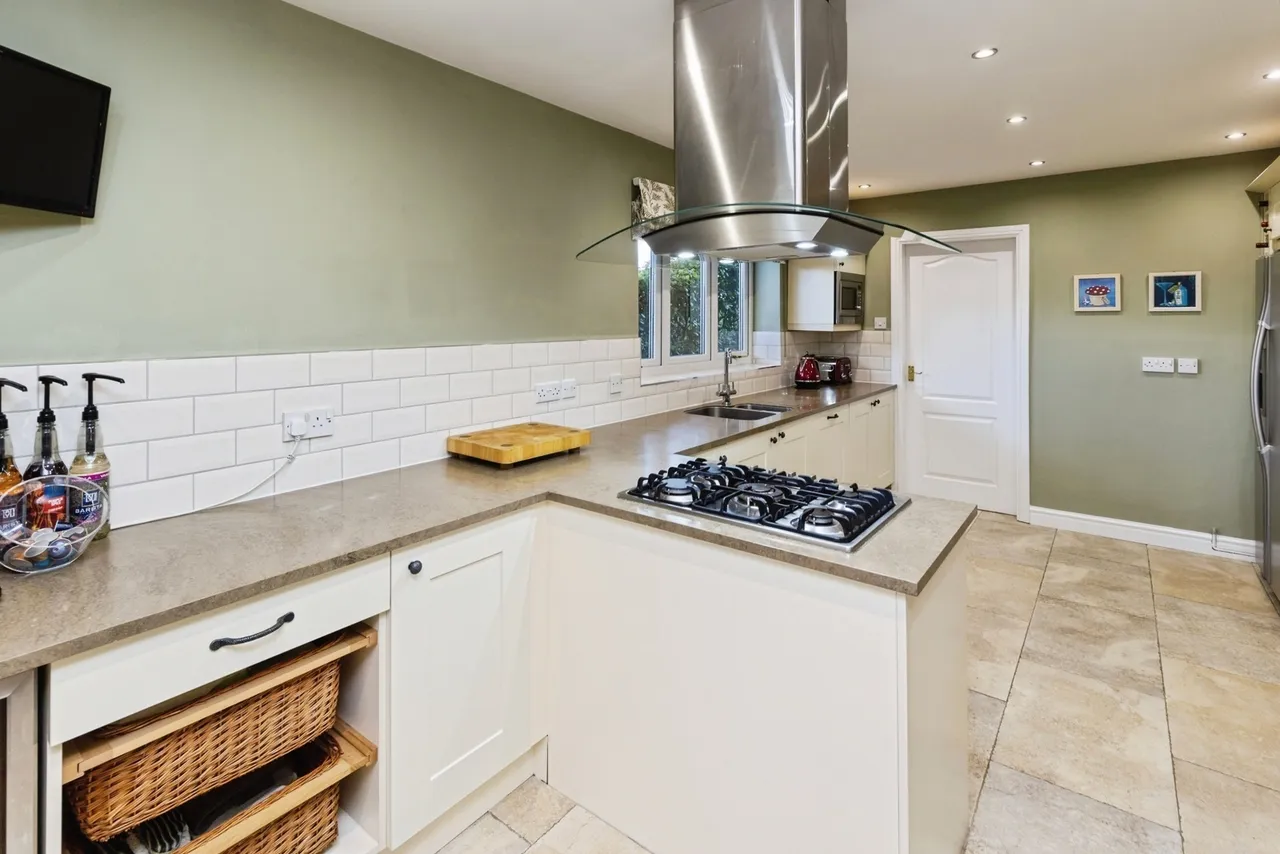 Breton Close, Chester, CH2, photo 11