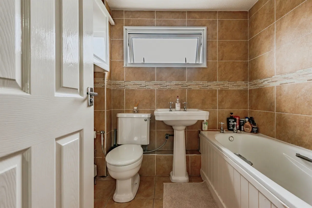 Cowfold Close, Crawley, RH11, photo 12