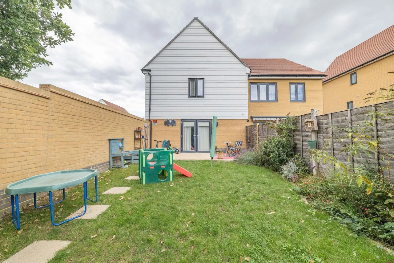 Breeze Meadow, Faversham, ME13, photo 4