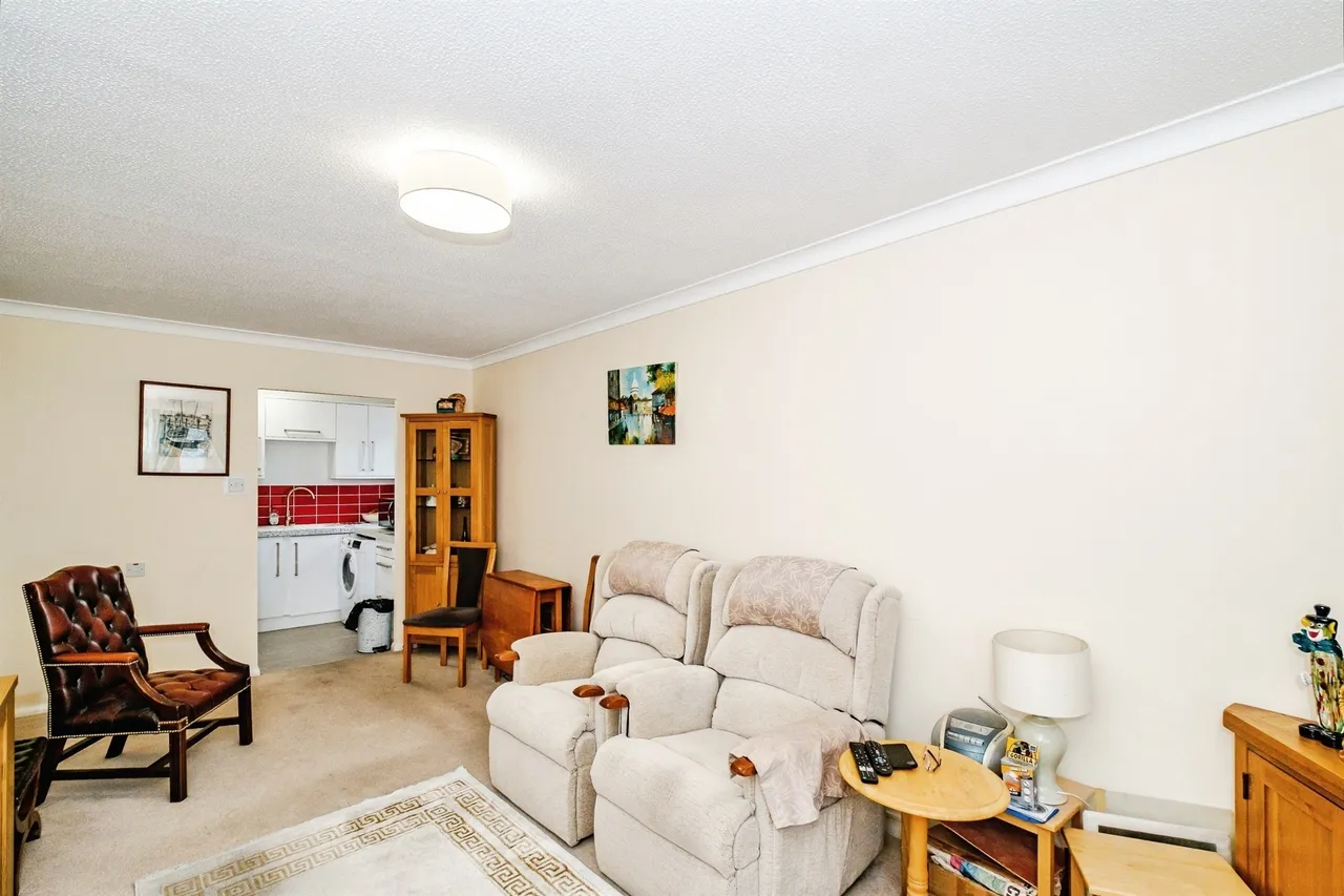 Freshbrook Road, Lancing, BN15, photo 9