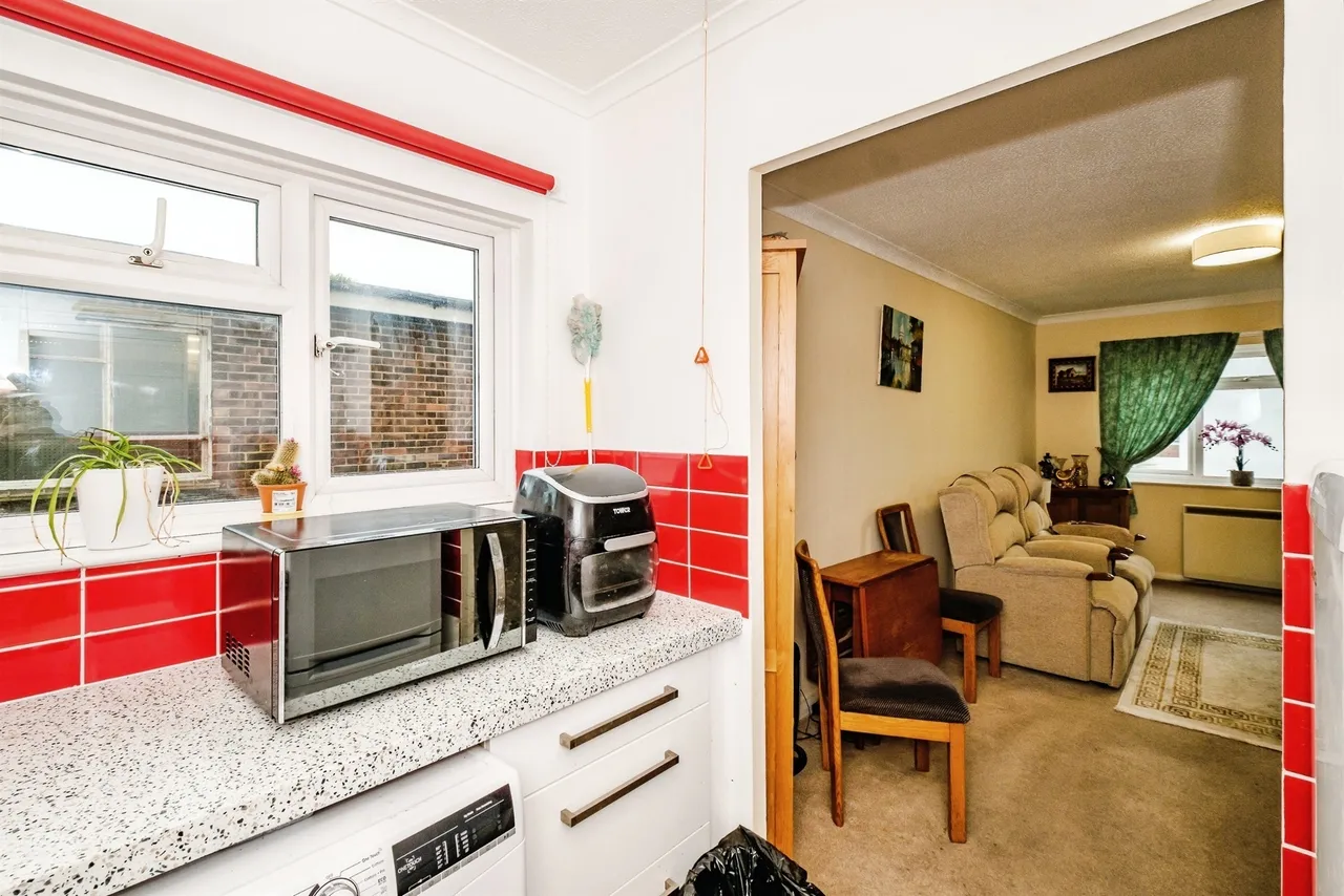 Freshbrook Road, Lancing, BN15, photo 7