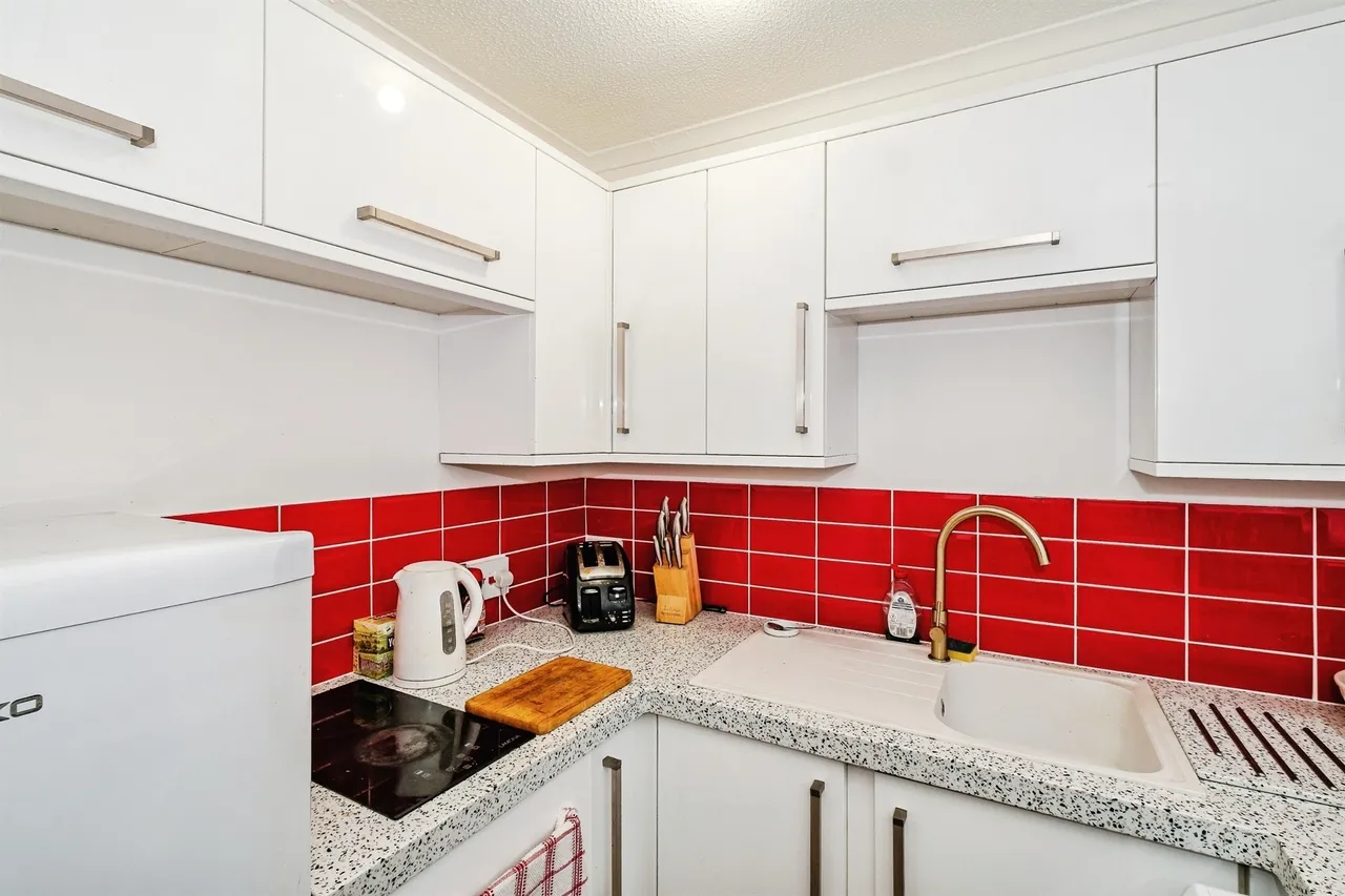 Freshbrook Road, Lancing, BN15, photo 6
