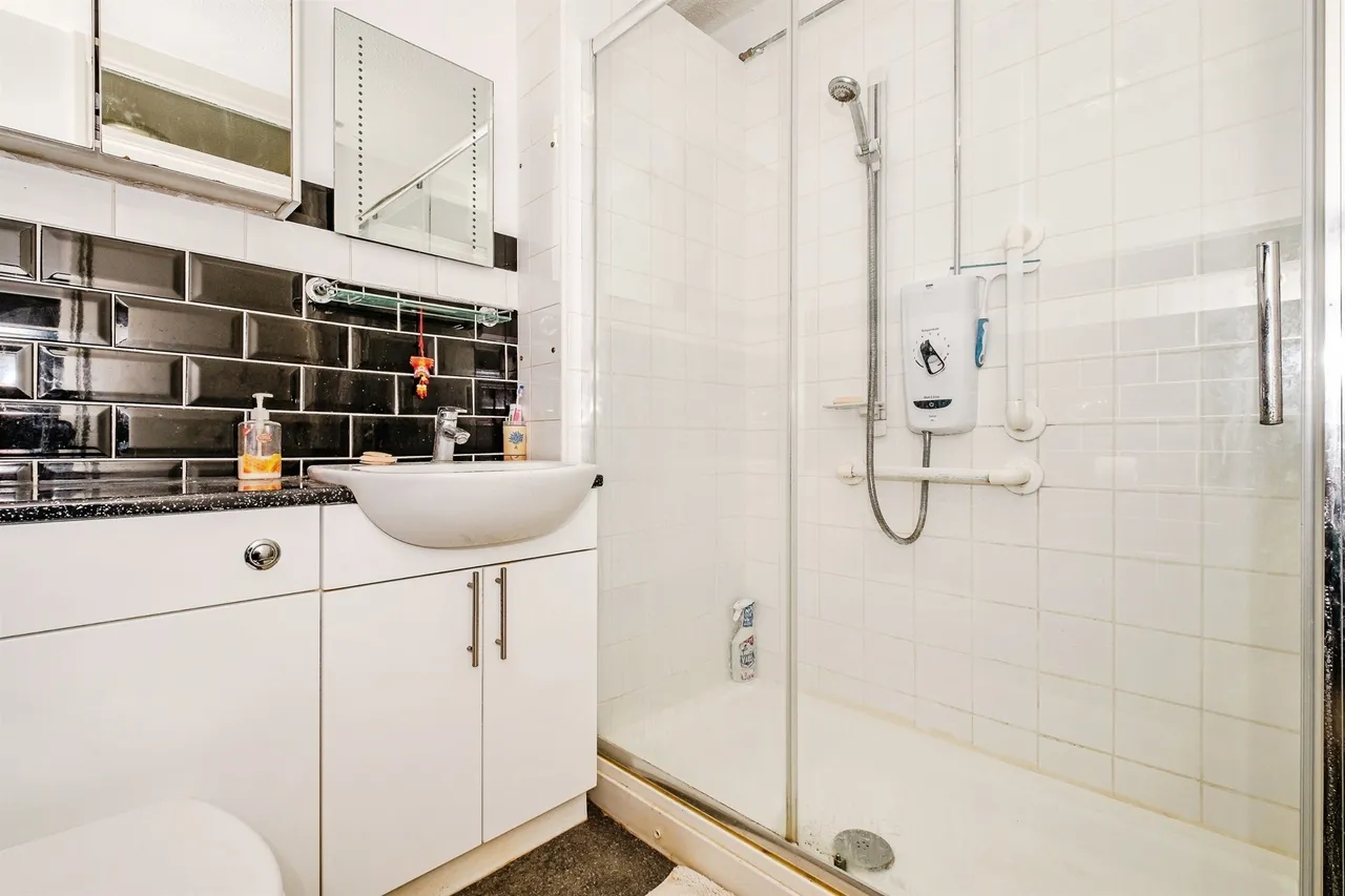Freshbrook Road, Lancing, BN15, photo 15