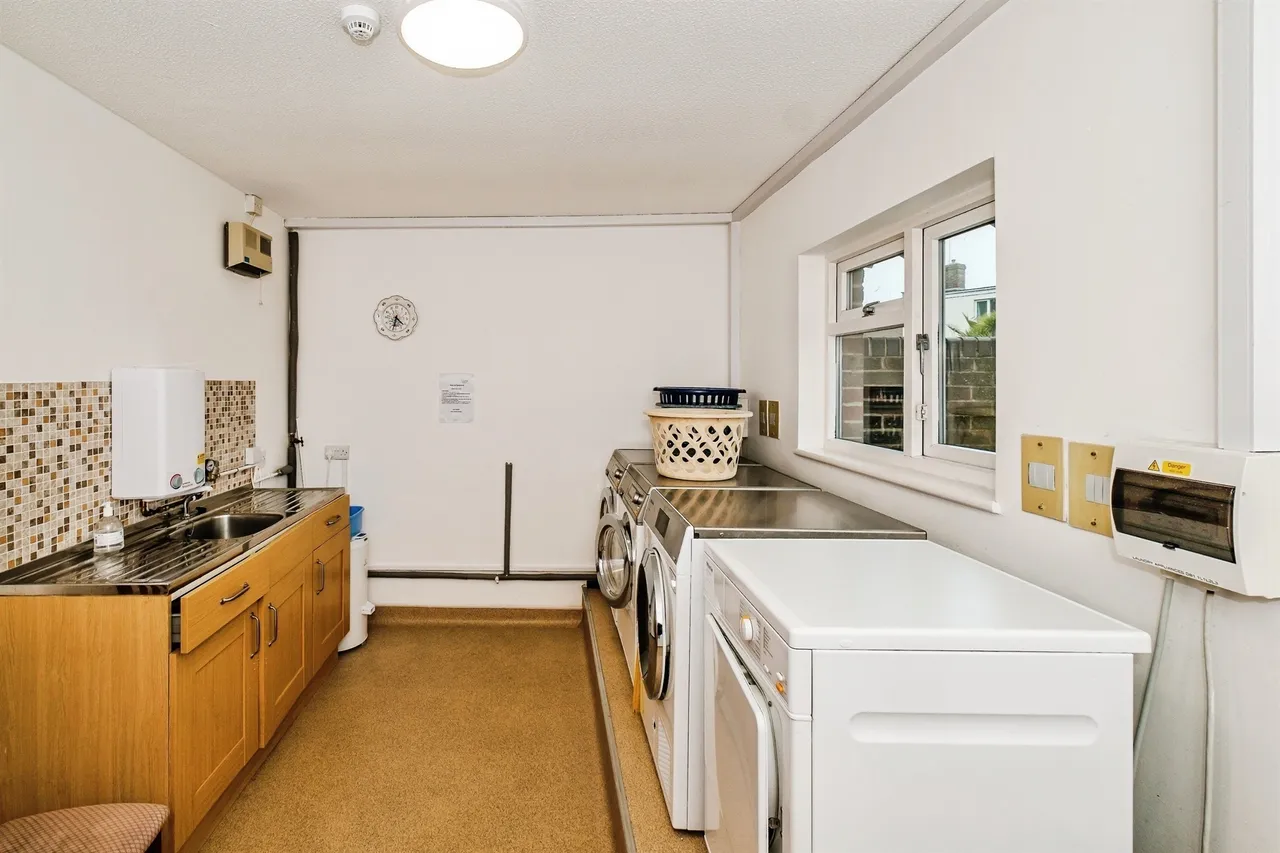 Freshbrook Road, Lancing, BN15, photo 18