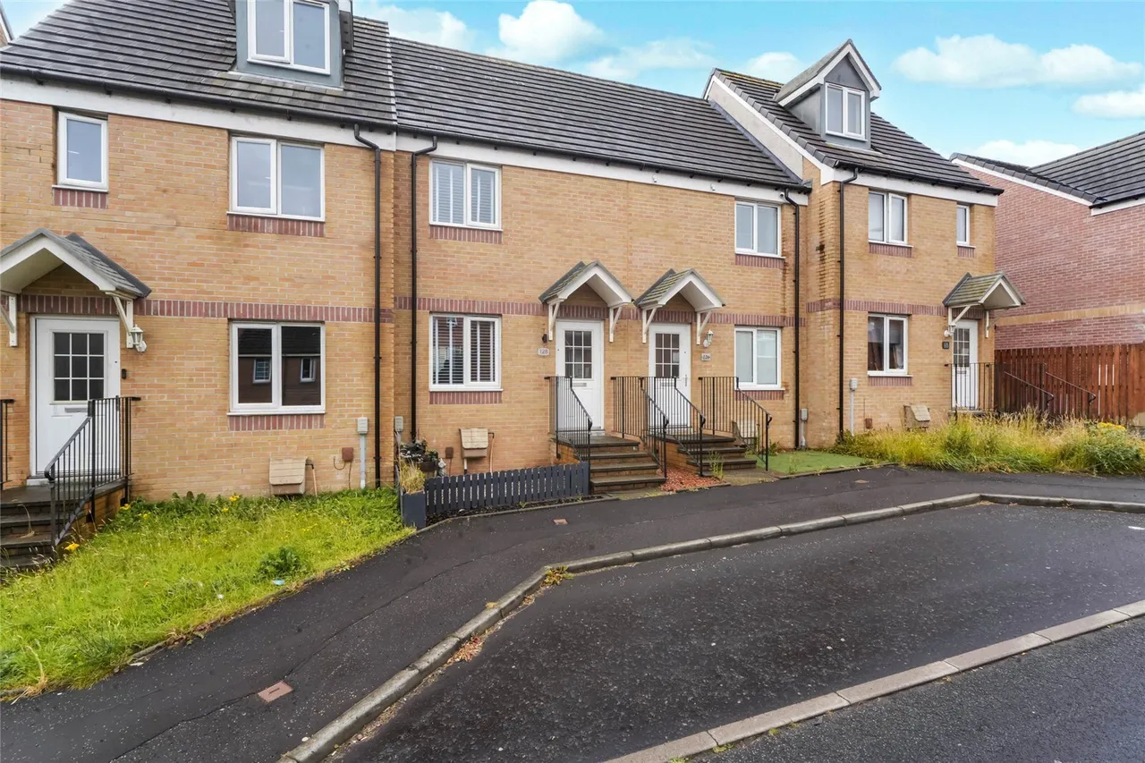 2 bed house for sale — Tillycairn Drive, Gathamlock, Glasgow, G33