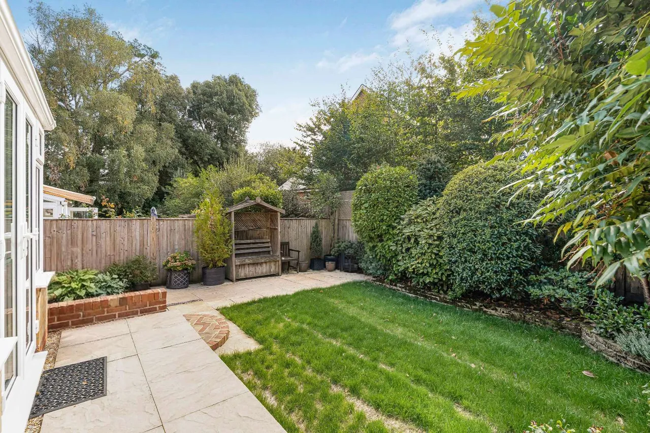 Northend Close, Petworth, West Sussex, GU28 9NS, photo 10
