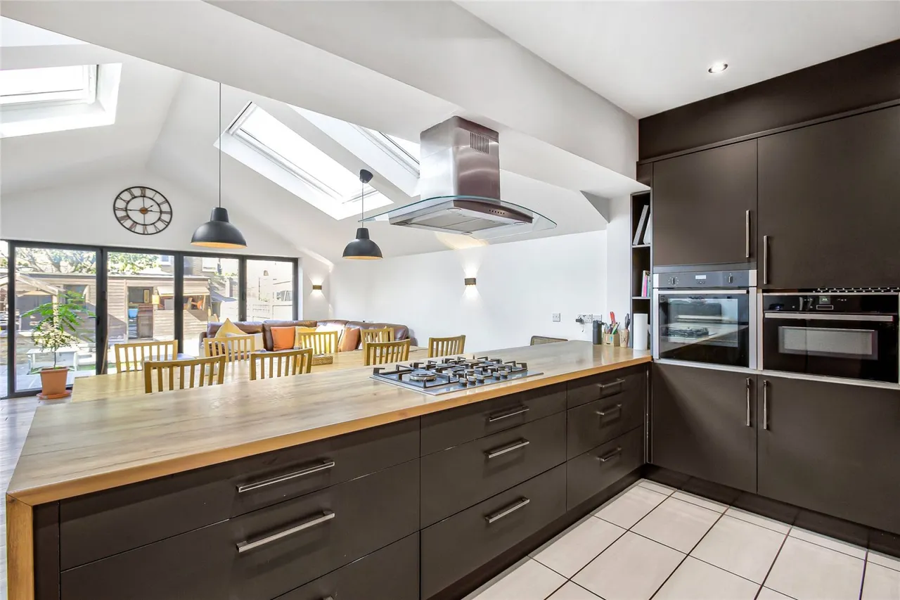 Pretoria Road, Furzedown, photo 14