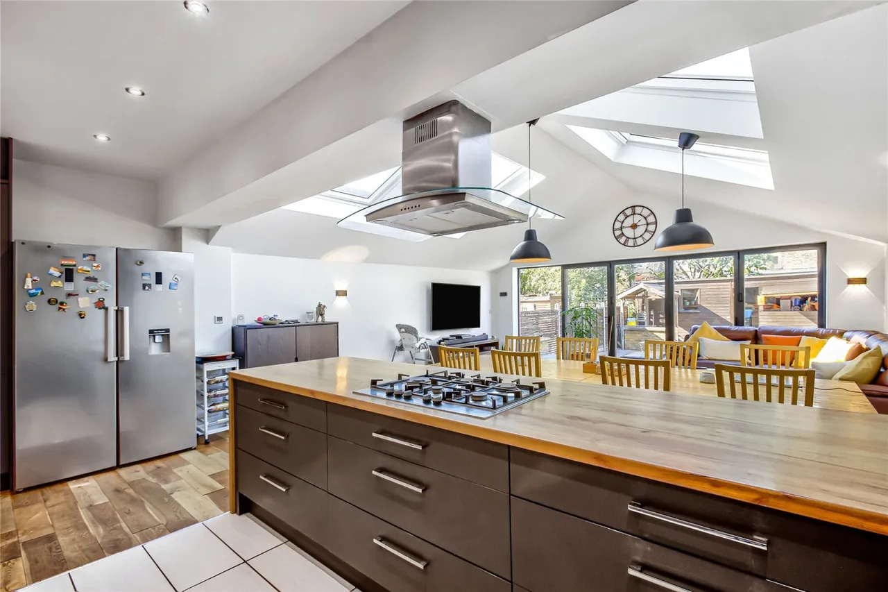 Pretoria Road, Furzedown, photo 11