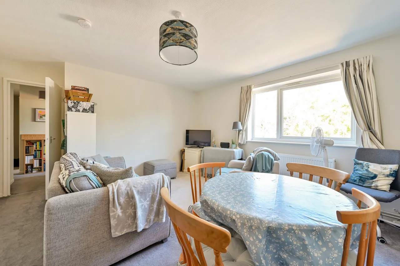 Flat 5, 8 Henfield Road, London, photo 9