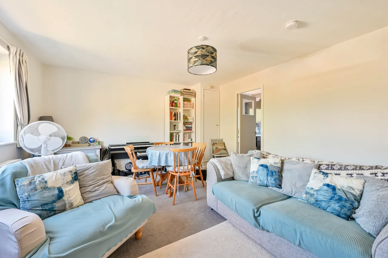 Flat 5, 8 Henfield Road, London, photo 8