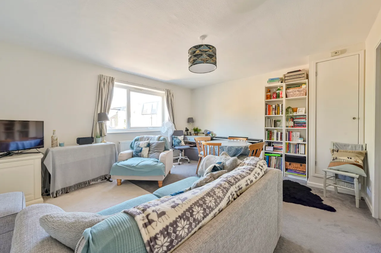 Flat 5, 8 Henfield Road, London, photo 7