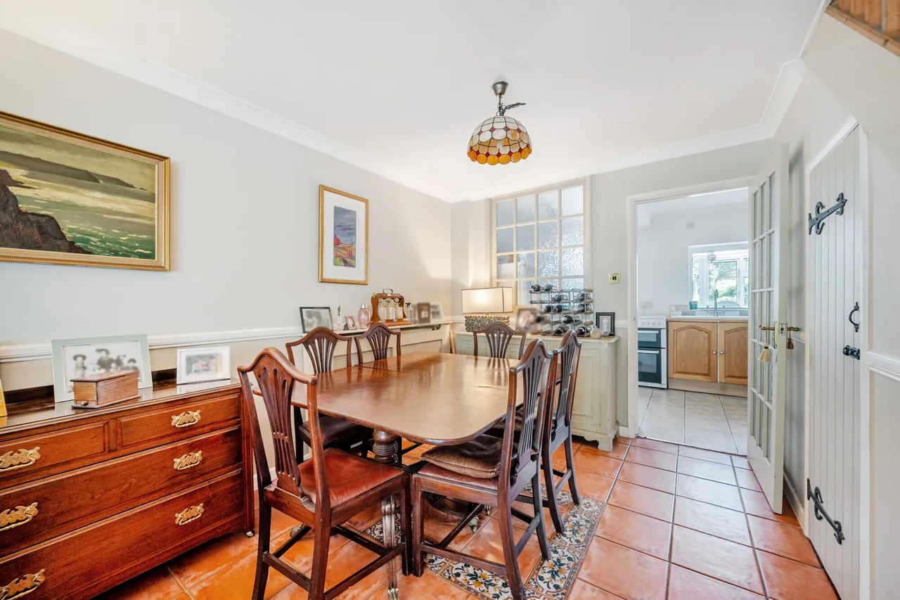 Portsmouth Road, Liphook, GU30, photo 5