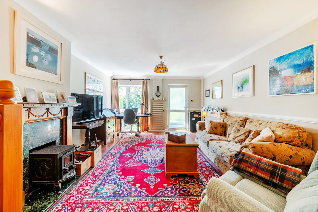 Portsmouth Road, Liphook, GU30, photo 6