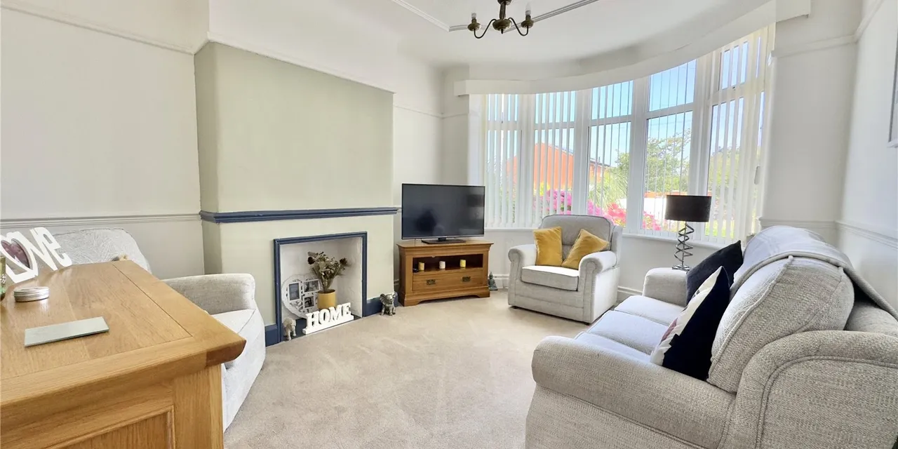 Saughall Massie Road, Upton, CH49, photo 2