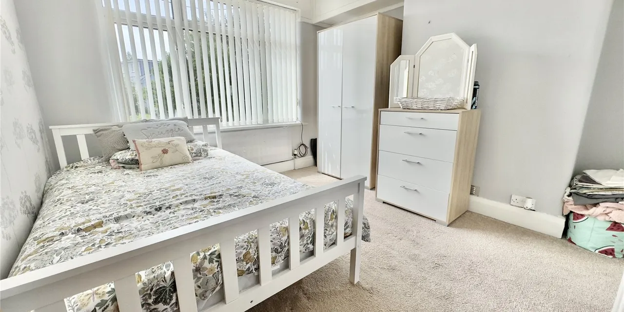 Saughall Massie Road, Upton, CH49, photo 9