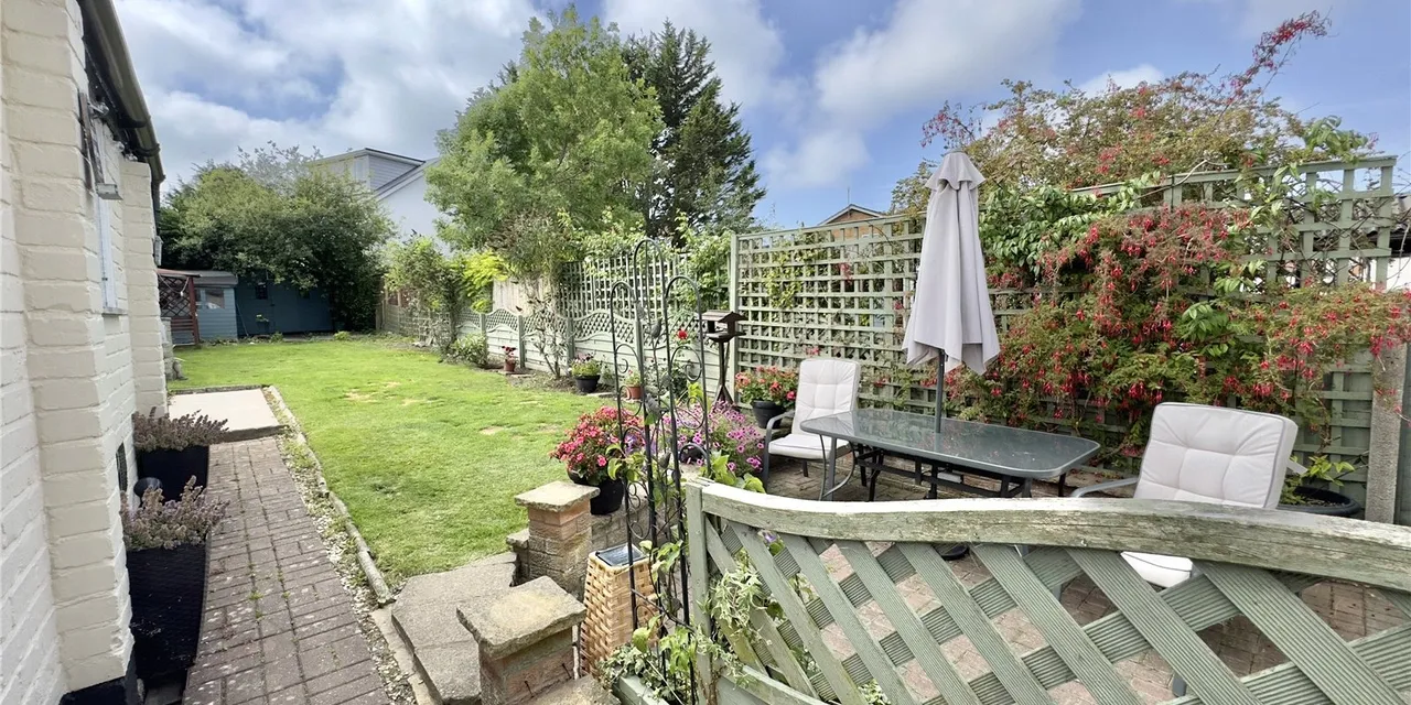 Saughall Massie Road, Upton, CH49, photo 17