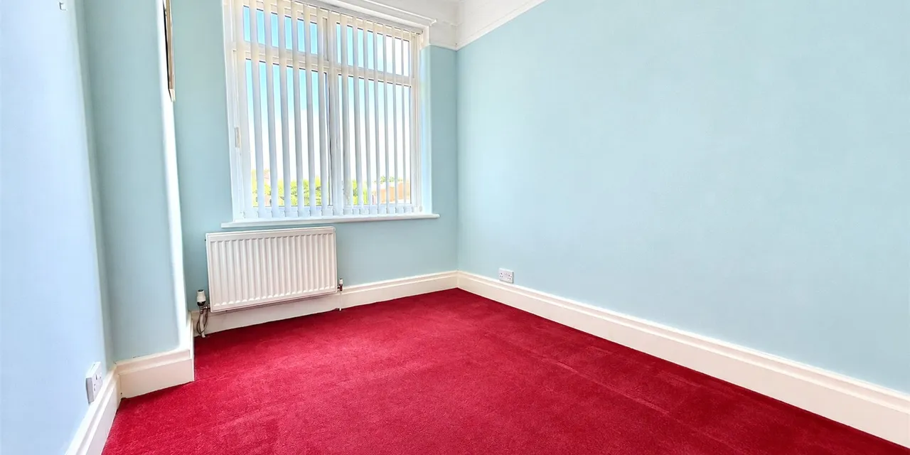 Saughall Massie Road, Upton, CH49, photo 11