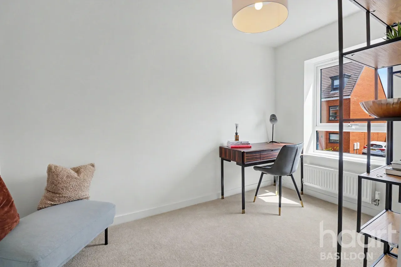 Ghyllgrove Close, SS14, photo 11