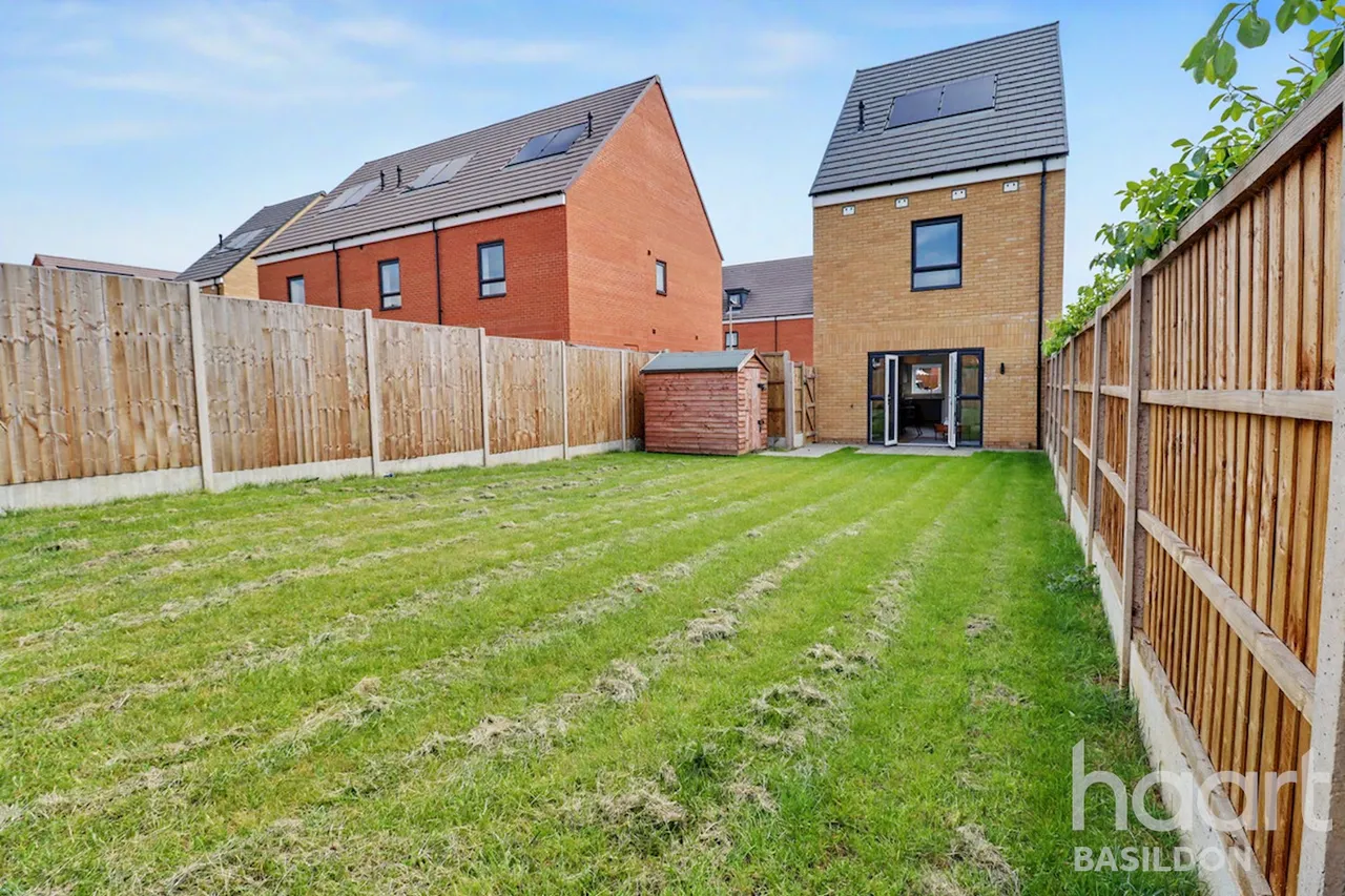 Ghyllgrove Close, SS14, photo 16