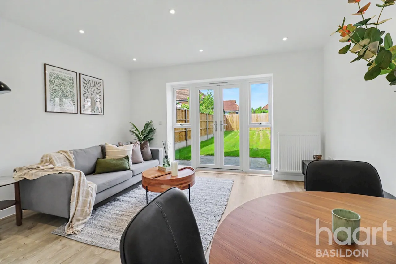 Ghyllgrove Close, SS14, photo 2