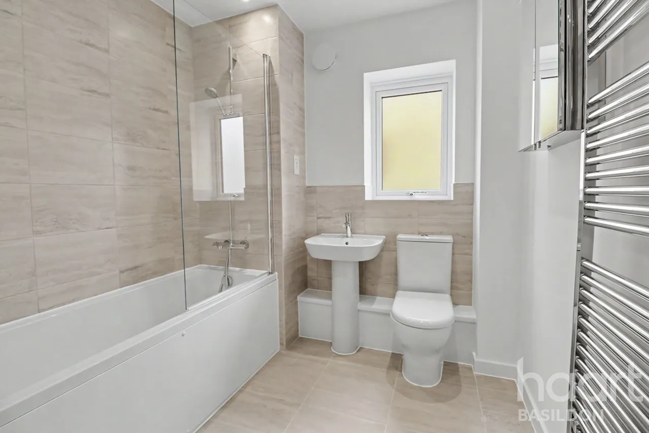 Ghyllgrove Close, SS14, photo 10