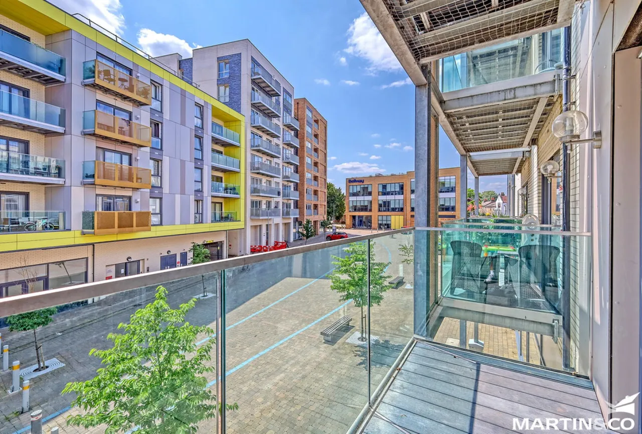2 bed flat for sale, Cunard Square, Chelmsford, CM1