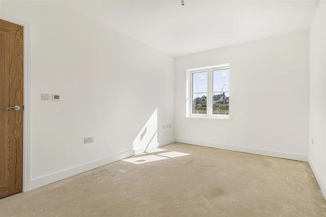 High Street, Chippenham, CB7, photo 19