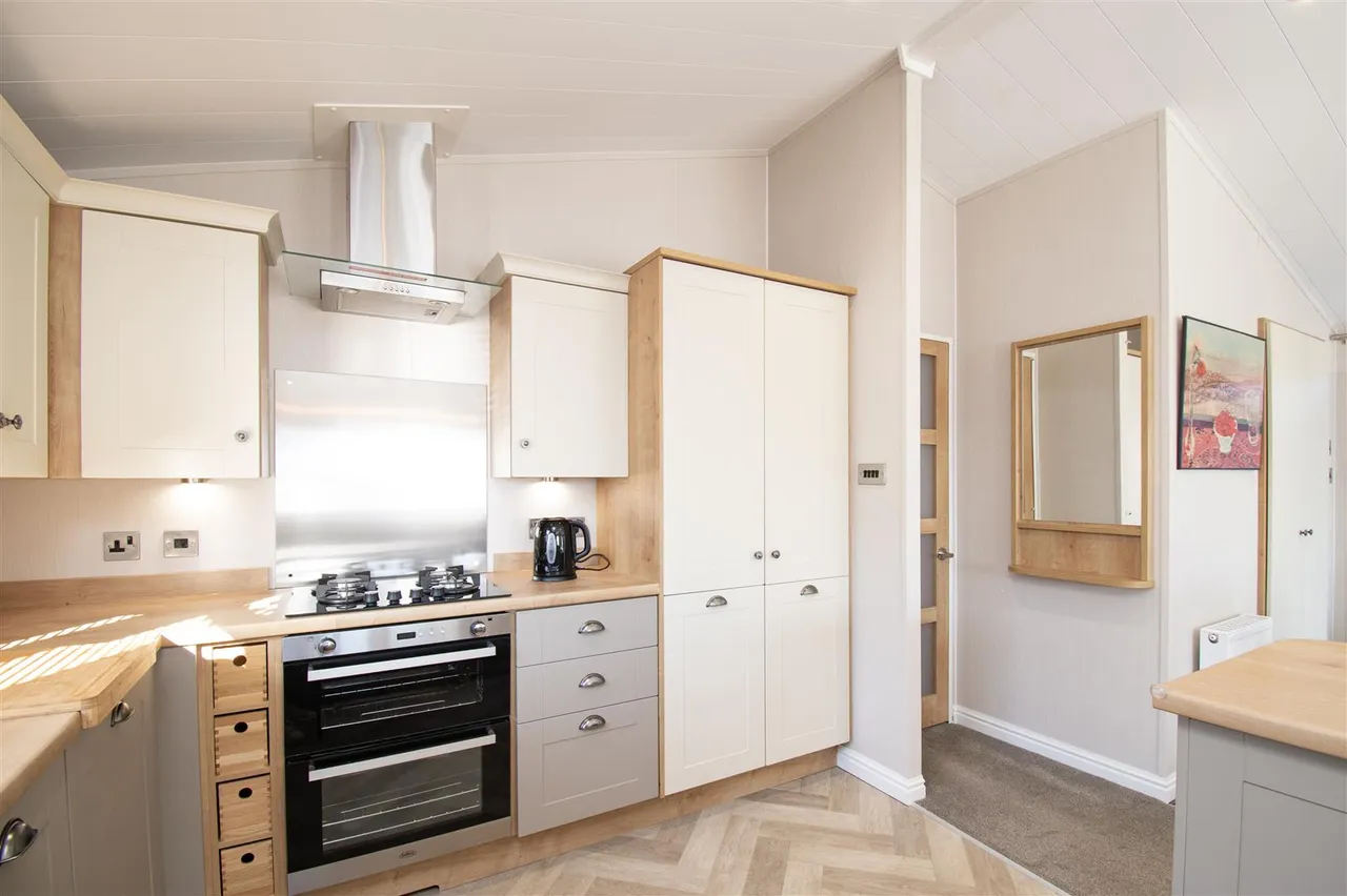 Seaview Avenue, Seaton Estate, photo 9