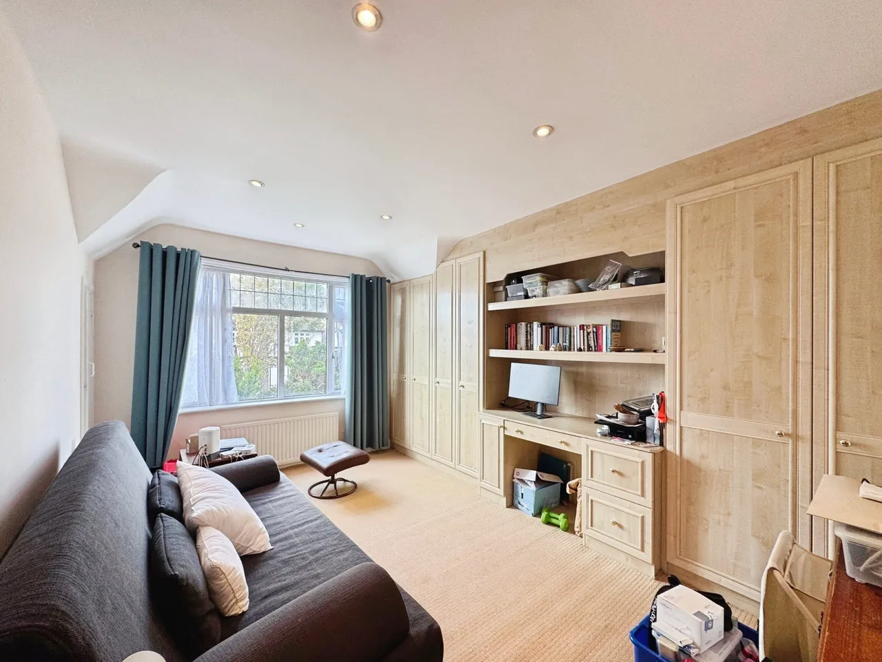 Hillside Gardens, Edgware, HA8, photo 9