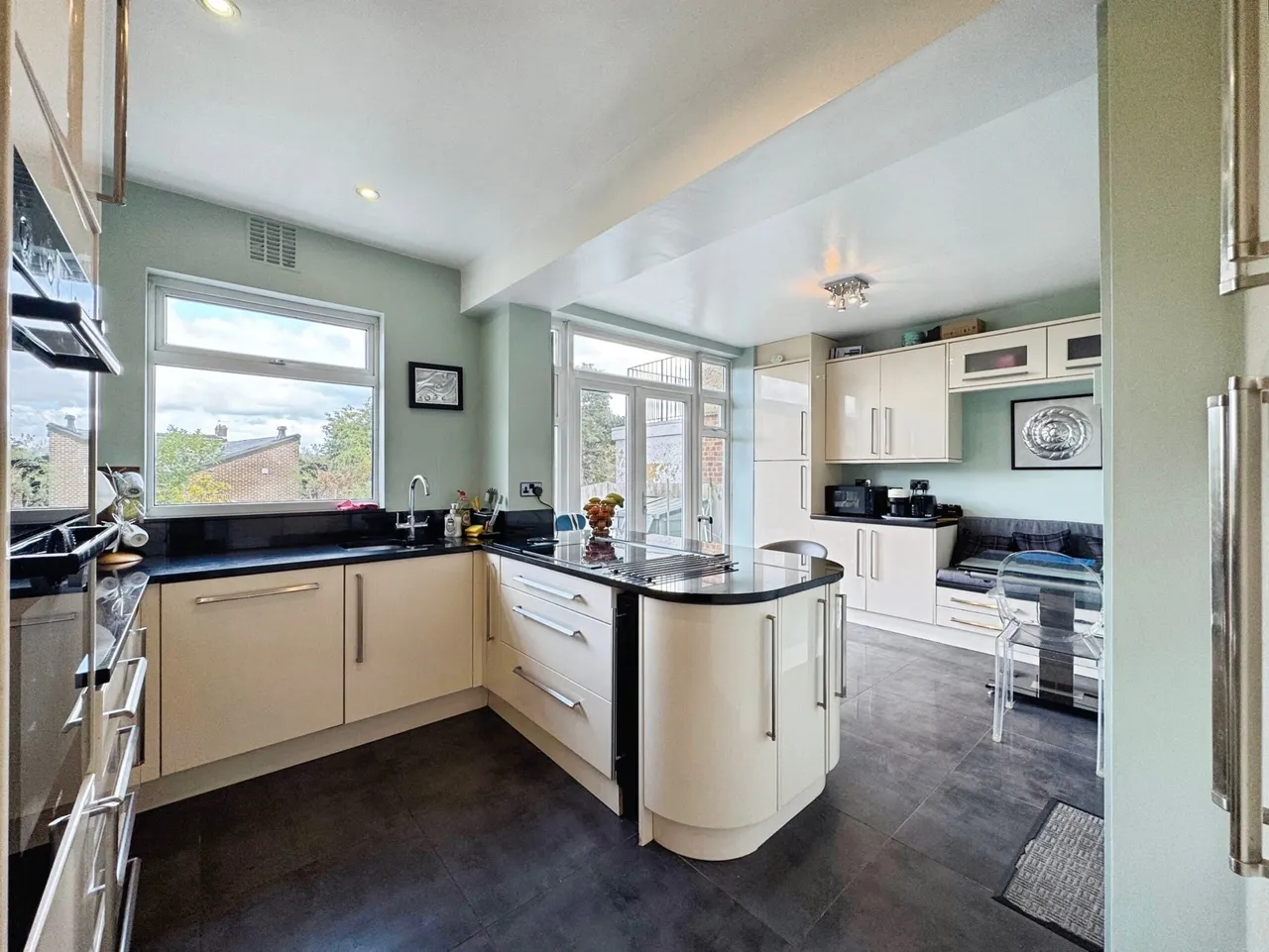 Hillside Gardens, Edgware, HA8, photo 3