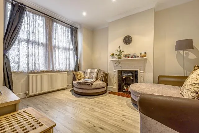 Herga Road, Harrow, HA3, photo 3