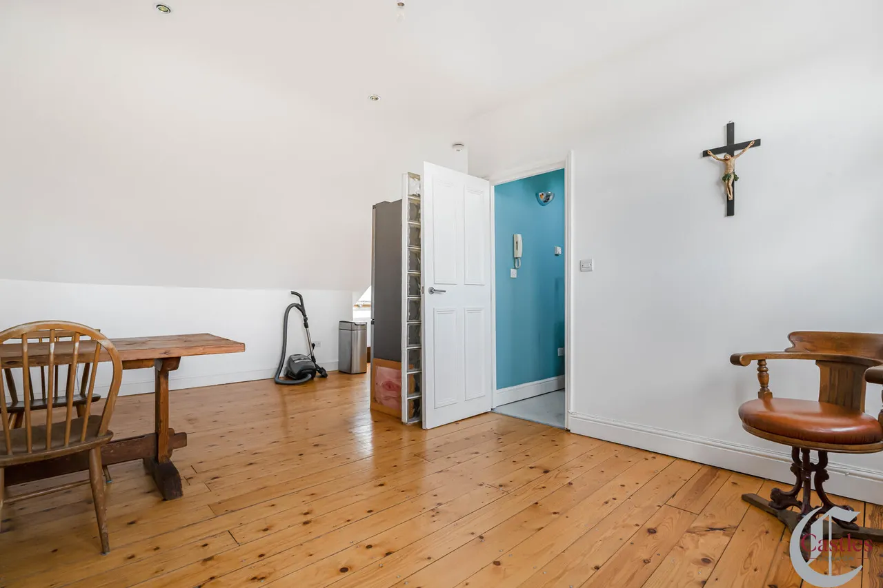 Newick Road, Hackney, E5, photo 5