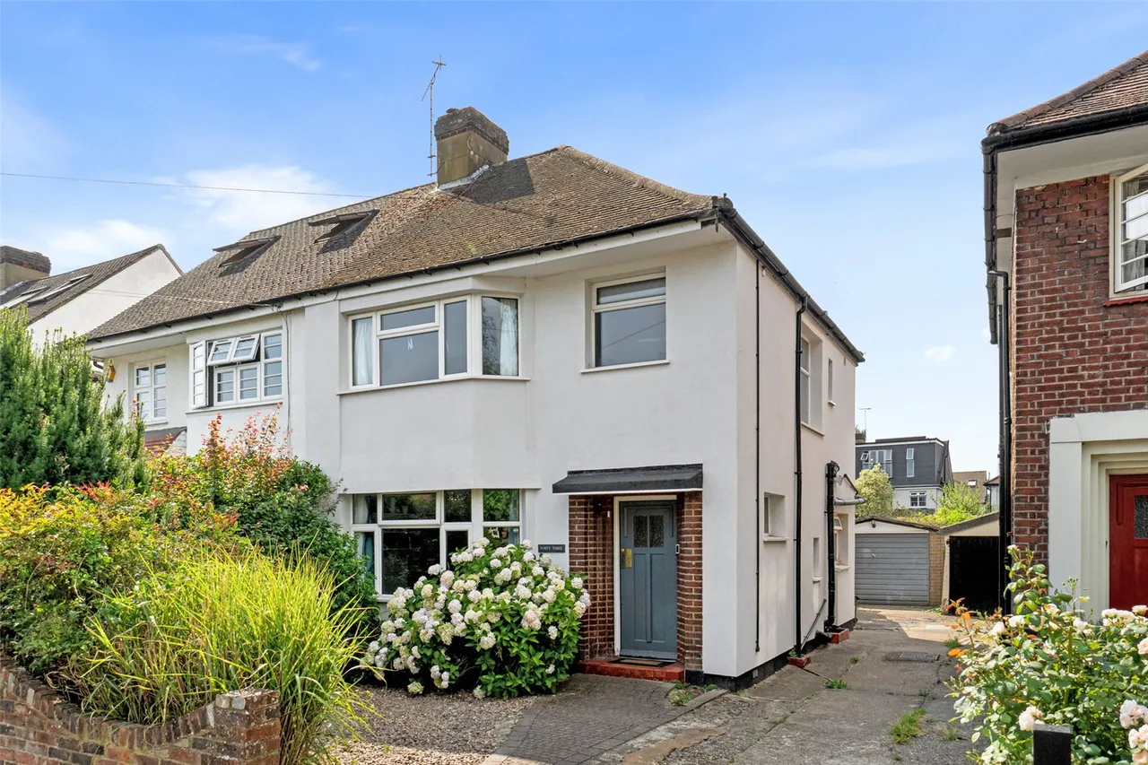 3 bed house for sale — Court Way, Twickenham, TW2 7SA