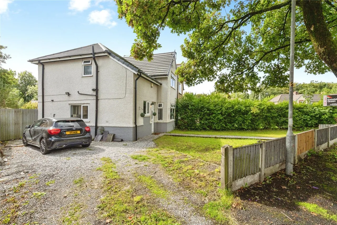 The Crescent, Westhoughton, BL5, photo 21
