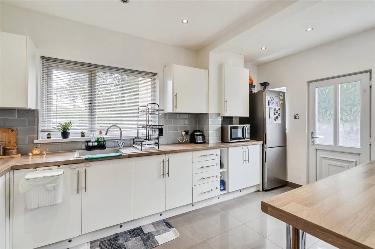 The Crescent, Westhoughton, BL5, photo 8
