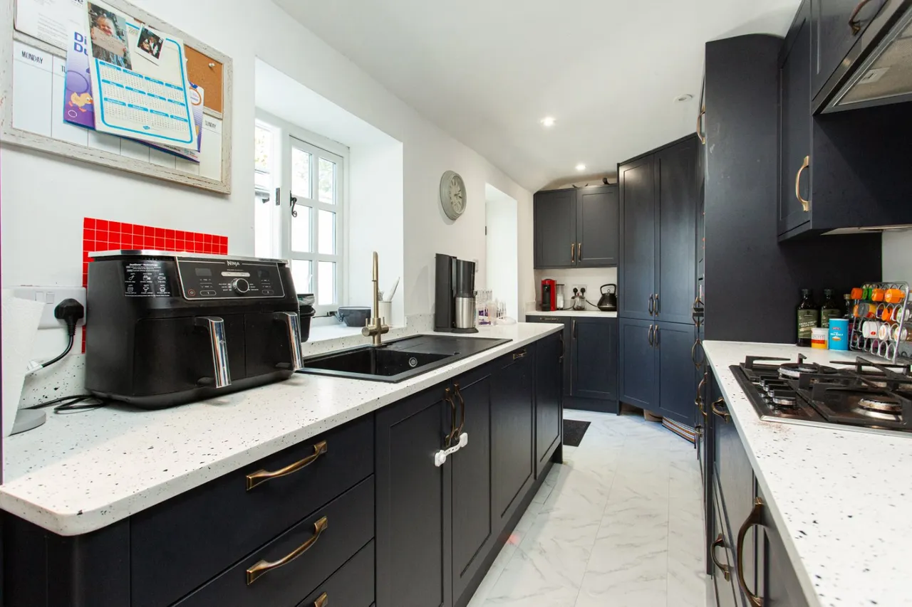 Barrow Hill Place, Ashford, TN23, photo 2