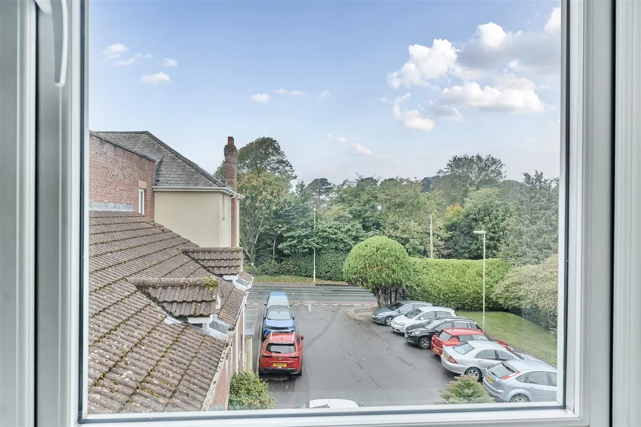 Tylers Close, Lymington, SO41, photo 2