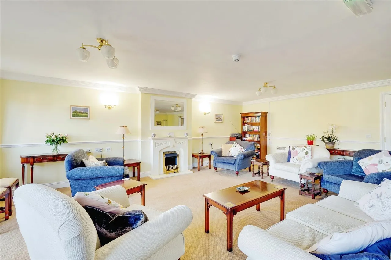 Tylers Close, Lymington, SO41, photo 13